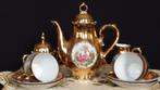 Verguld MOKKA Serviesje ~ met Fragonard motief ~ 4 persoons, Antiek en Kunst, Antiek | Servies compleet, Ophalen of Verzenden