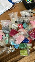 Heel veel kralen seed beads in ene, Ophalen of Verzenden, Zo goed als nieuw, Kraal
