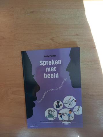 Spreken met beeld - Emily Palmer beschikbaar voor biedingen