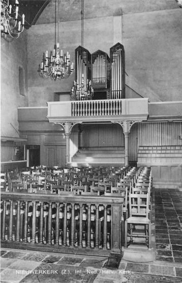 (378-289-013) Nieuwerkerk Interieur Ned Herv Kerk beschikbaar voor biedingen