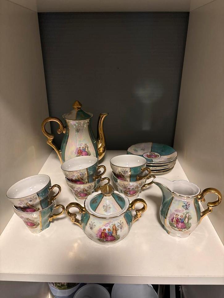 mini Theeservies met Gouden Accenten en Romantisch Decor, Antiek en Kunst, Antiek | Servies compleet, Ophalen of Verzenden