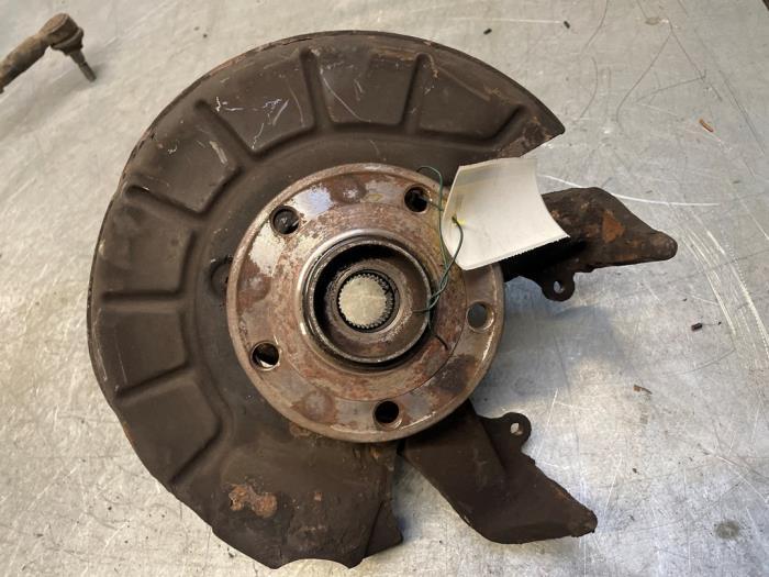 Fusee links-voor van een Volkswagen Caddy, Auto-onderdelen, Ophanging en Onderstel, Volkswagen, Gebruikt, 3 maanden garantie, Ophalen of Verzenden