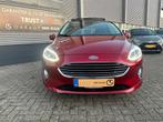 Ford Fiesta 1.0 101PK Titanium Clima,Cruise,Navi,Panodak,Cam, Auto's, Voorwielaandrijving, Gebruikt, 23 km/l, Origineel Nederlands