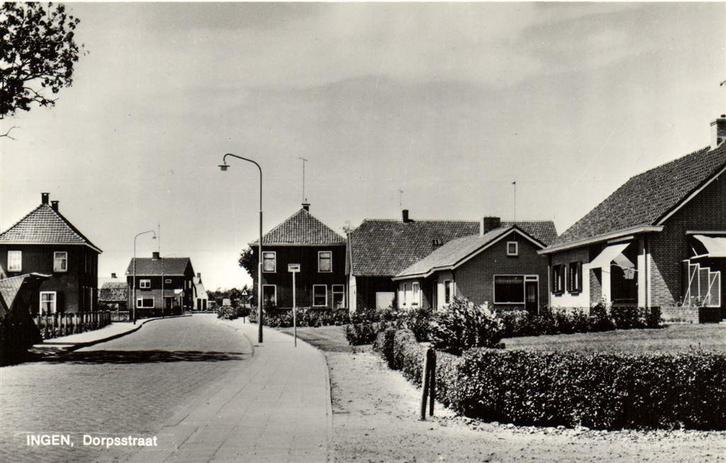Ingen, Dorpsstraat - ongelopen, Verzamelen, Ansichtkaarten | Nederland, Ongelopen, Noord-Brabant, Voor 1920, Ophalen of Verzenden