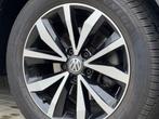 Volkswagen T-Roc 1.0 TSI R-line Pano Carplay trekhaak Led Pd, Auto's, Volkswagen, Voorwielaandrijving, Stof, Gebruikt, Met garantie (alle)