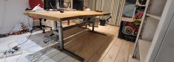 Groot design. Buro beschikbaar voor biedingen