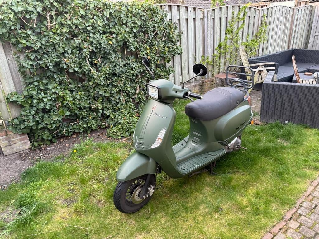 La Souris Sourini S scooter, Ophalen, Benzine