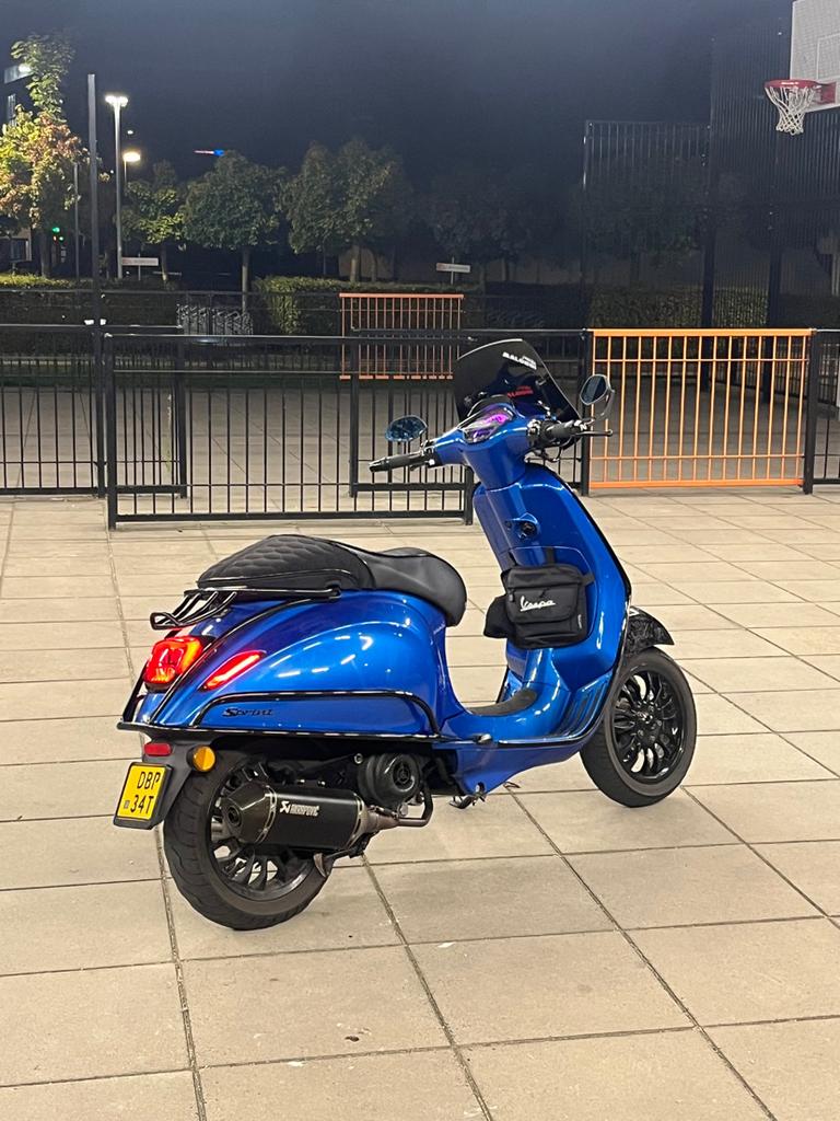 Vespa Sprint 4T 2V 80cc akrapovic, Fietsen en Brommers, Scooters | Vespa, Ophalen, Gebruikt, Overige modellen, Maximaal 45 km/u
