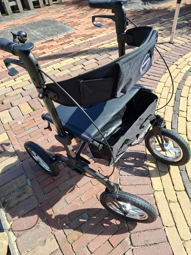Mobinova rollator Flex 2.0, Ophalen
