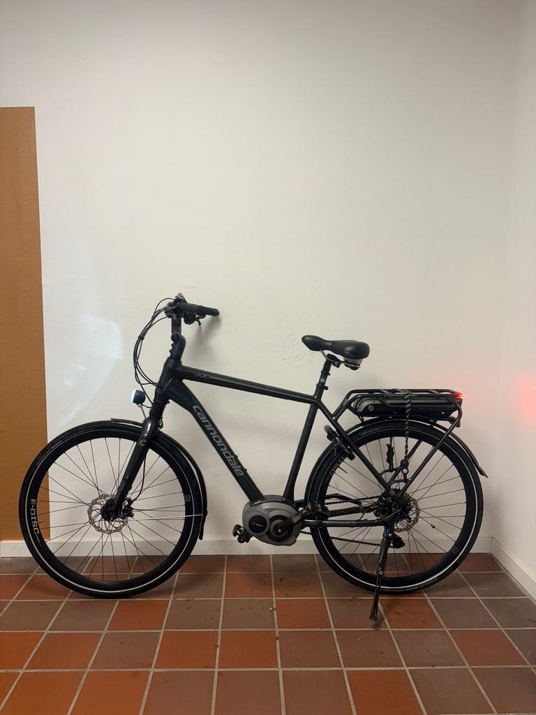 Elektrische herenfiets, Fietsen en Brommers, Fietsen | Heren | Herenfietsen, Versnellingen, Zo goed als nieuw, 57 tot 61 cm, Ophalen