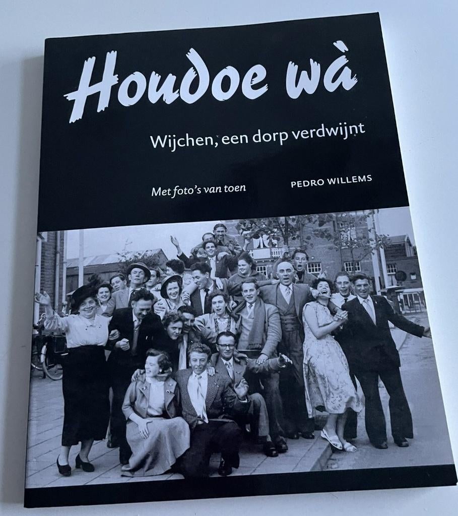 Te koop zo goed als nieuw Wijchens boek., Ophalen of Verzenden, Zo goed als nieuw