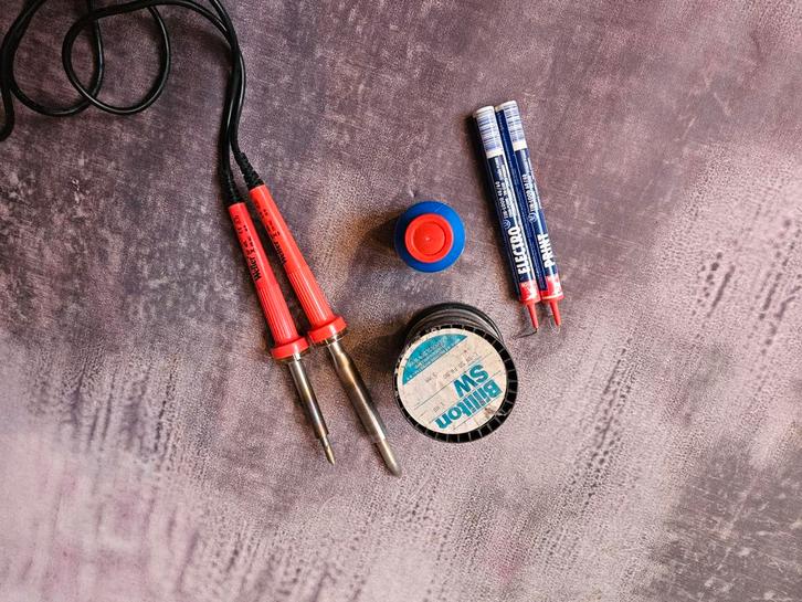 Soldeerbouten, soldeertin en soldeervloeistof, Hobby en Vrije tijd, Elektronica-componenten, Ophalen