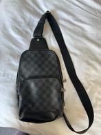 Louis Vuitton Avenue Sling Bag Damier Graphite, Sieraden, Tassen en Uiterlijk, Tassen | Rugtassen, Gebruikt, 25 tot 40 cm, 30 tot 45 cm