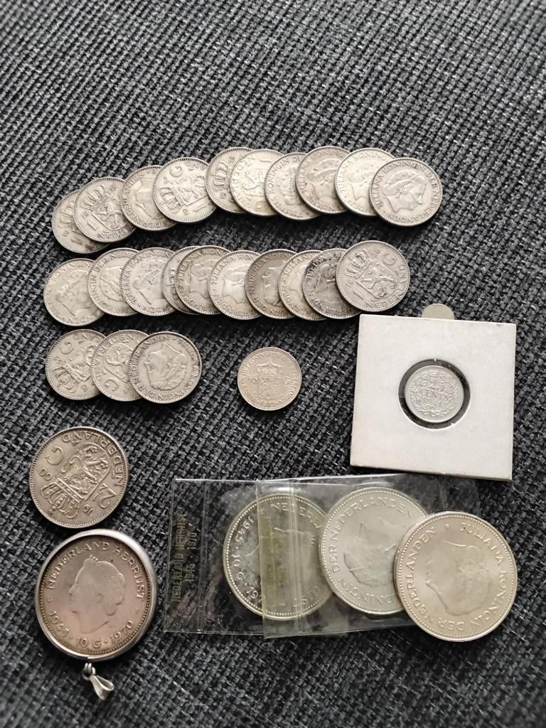 Lotje Nederlands (Indië) zilver,ruim 200 gram netto., Verzenden, Nederland, Munten