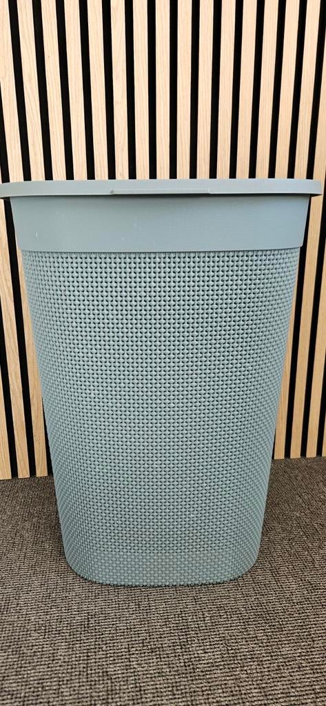 Mooie grote wasmand, Ophalen