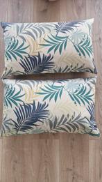 2 leuke kussens inclusief vulling, Ophalen of Verzenden, Zo goed als nieuw, Wit, Rechthoekig