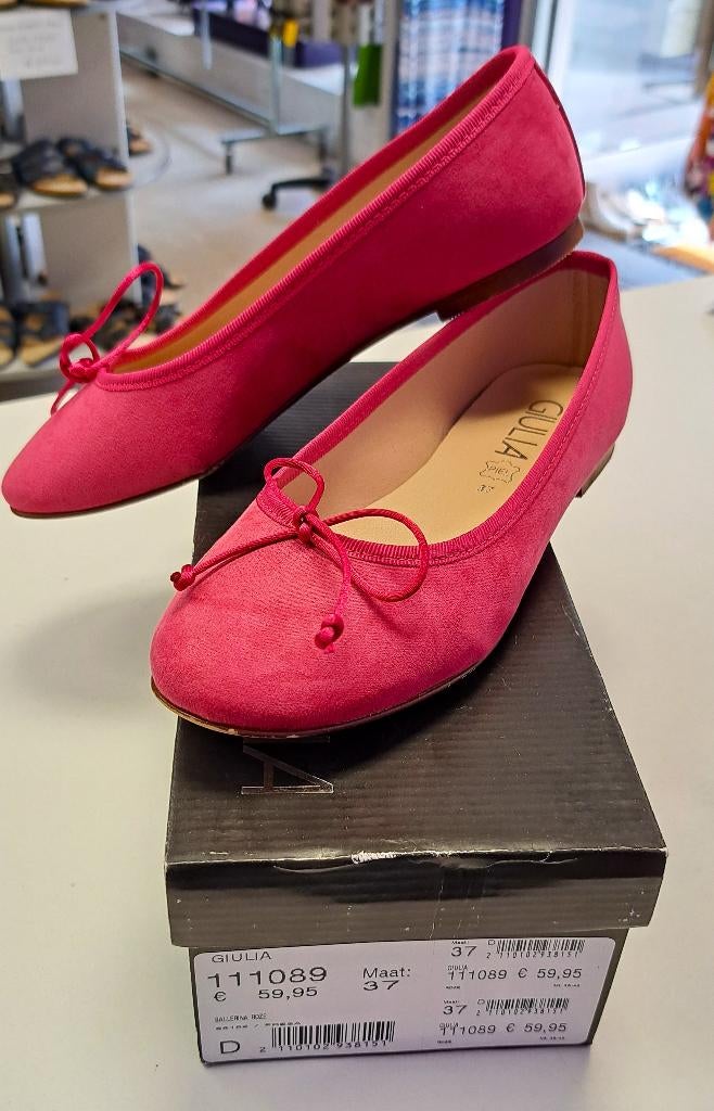 Giulia knal roze ballerina's met strikje maat 37 artnr 48720, Kleding | Dames, Schoenen, Zo goed als nieuw, Ballerina's, Roze