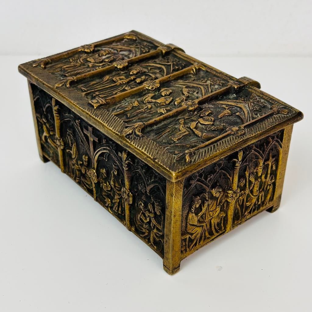 Antiek gotische met kruisigingsscène relikwie doos, Antiek en Kunst, Ophalen of Verzenden