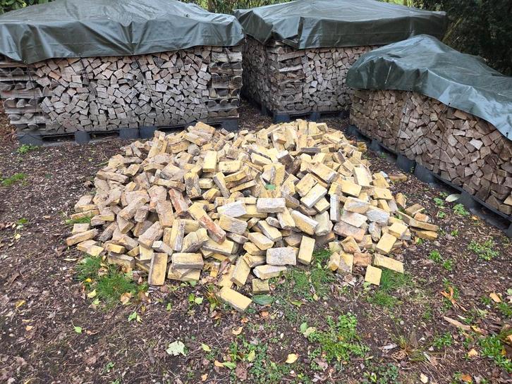 Partij oude friese geeltjes., Doe-het-zelf en Verbouw, Metselstenen, Bakstenen, Ophalen