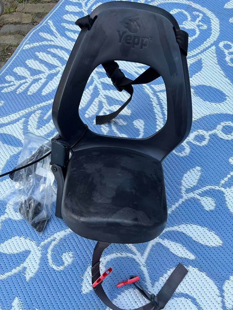 Yepp fietsstoeltje, Ophalen, Gebruikt, Achterzitje, Voetsteuntjes
