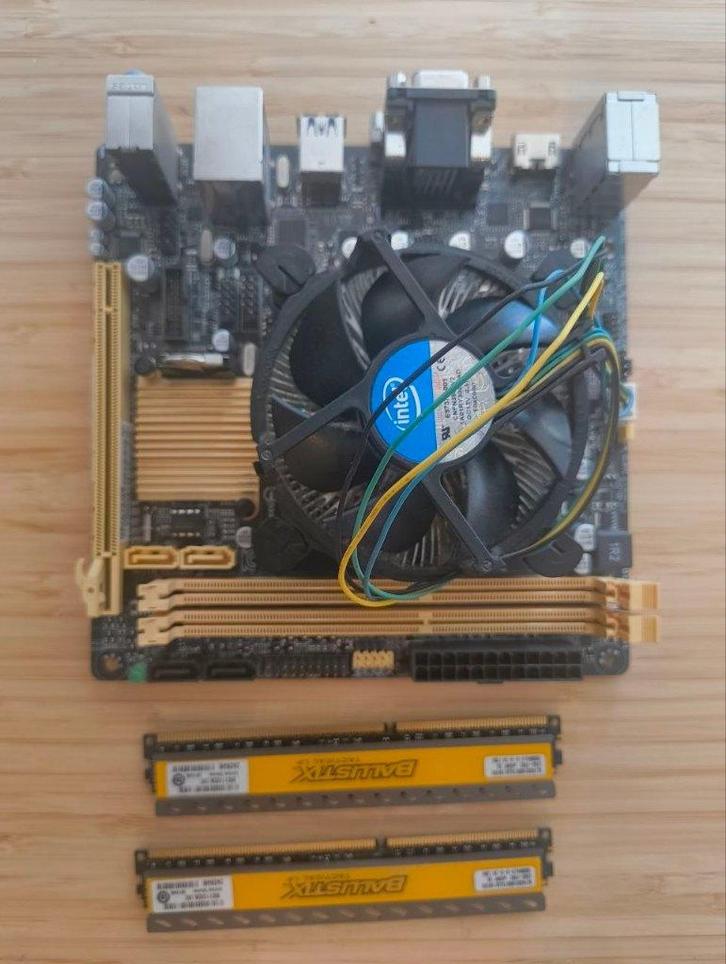 Mini-ITX Set: i7-4770 + ASUS H81I-PLUS + 8GB RAM, Computers en Software, Moederborden, Gebruikt, Intel, DDR3, Ophalen