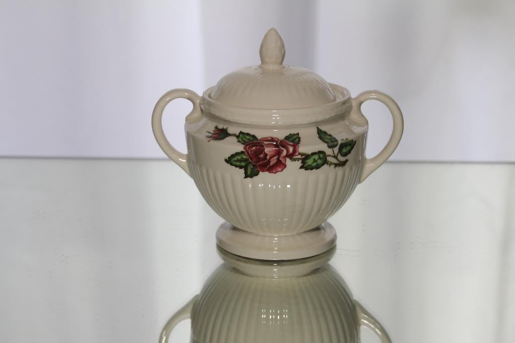 Wedgwood delen (Moss Rose, Edme, Barleston), Huis en Inrichting, Keuken | Servies, Ophalen, Zo goed als nieuw, Wedgwood, Porselein