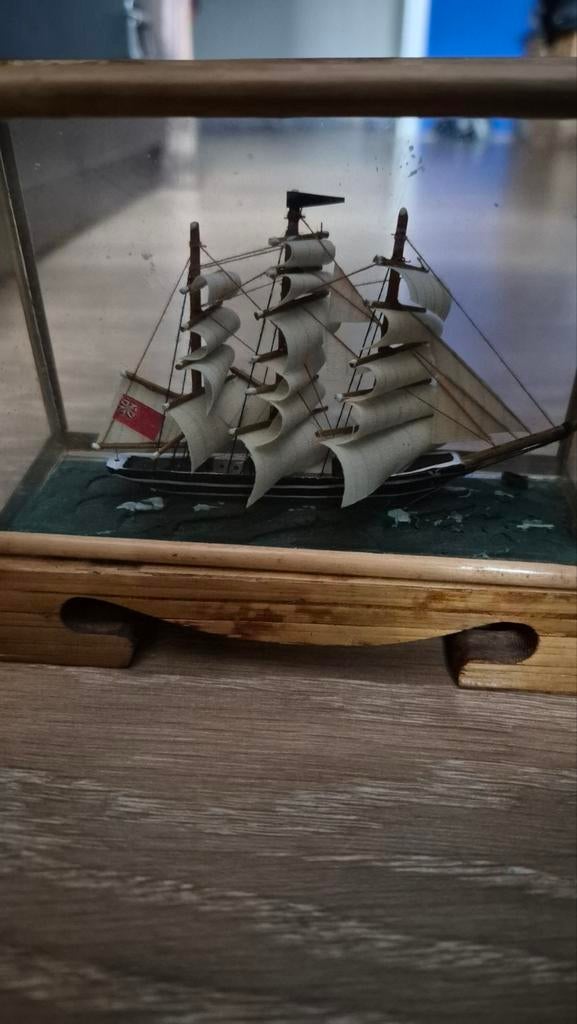 2 boten, Hobby en Vrije tijd, Modelbouw | Boten en Schepen, Ophalen, Gebruikt, 1:32 tot 1:50, Overige merken