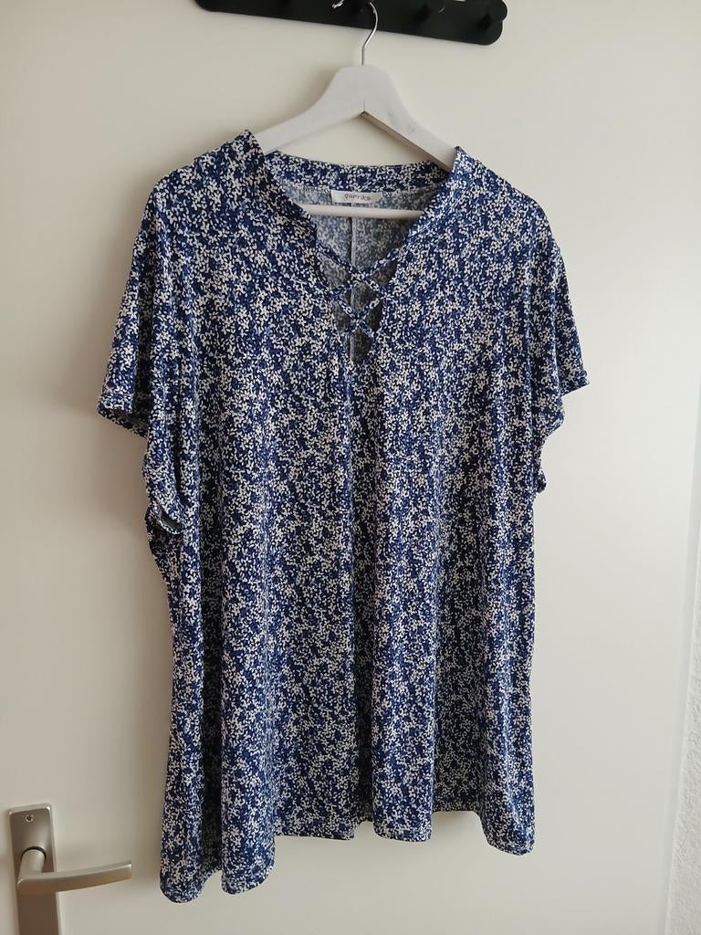 Prachtige nieuwe bloemen blouse van PAPRIKA. Maat XXL (52)., Kleding | Dames, Grote Maten, Blouse of Tuniek, Nieuw, Paprika, Verzenden