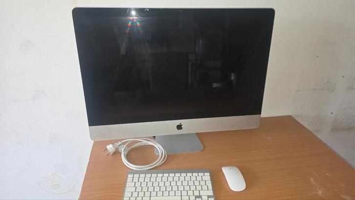 Apple iMac desktop computer, Computers en Software, Apple Desktops, Ophalen