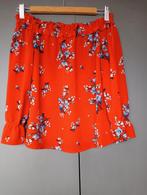 Off shoulder blouse ' felrode kleur met blauwe bloemen mt 34, Divided, Ophalen of Verzenden, Zo goed als nieuw, Maat 34 (XS) of kleiner