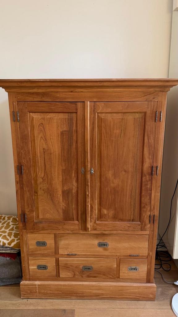 Massief houten kastmeubel, Ophalen, Gebruikt, 100 tot 150 cm, Met lade(s)