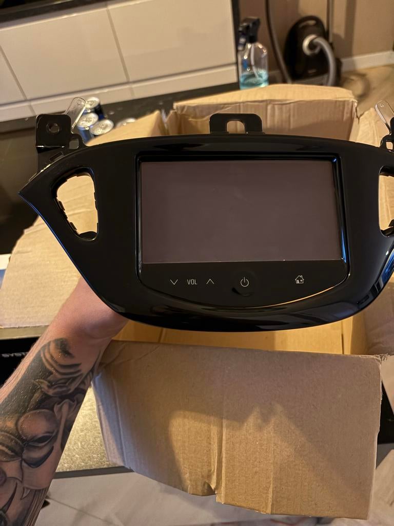 Originele Opel Corsa 2014 radio, Ophalen, Gebruikt
