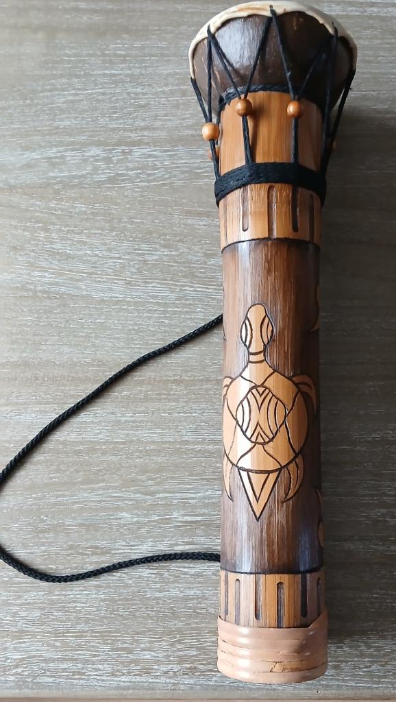 Djembé Handtrommel bamboe Ø13 cm uit West-Afrika., Muziek en Instrumenten, Percussie, Ophalen of Verzenden, Zo goed als nieuw