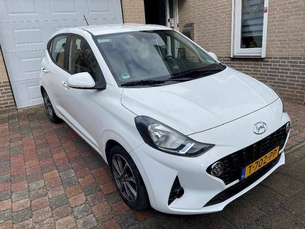 Hyundai i10 Comfort 2023 Wit met 30 mnd. Hyundai garantie, Stof, 899 kg, 4 stoelen, Wit