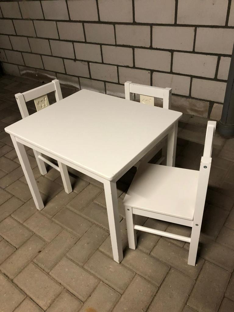 Ikea kritter tafel en drie stoeltjes, Kinderen en Baby's, Kinderkamer | Tafels en Stoelen, Ophalen, Gebruikt, Tafel(s) en Stoel(en)