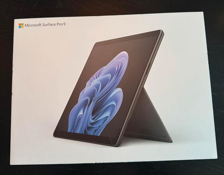 Microsoft Surface Pro 9 i5 8GB RAM 256GB Graphite, Computers en Software, Windows Tablets, Zo goed als nieuw, Wi-Fi, Ophalen