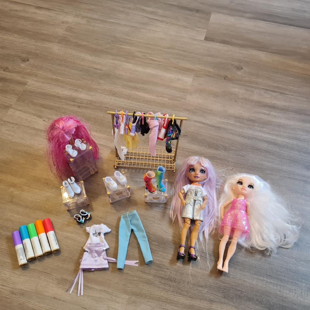 Rainbow High fashion studio, Kinderen en Baby's, Speelgoed | Poppen, Ophalen of Verzenden, Zo goed als nieuw, Overige typen