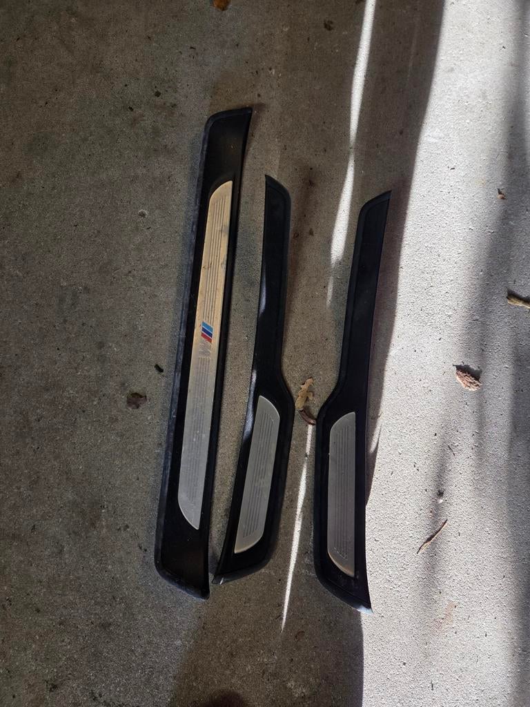 Bmw E90 E91 M-sport instaplijsten incompleet, Ophalen of Verzenden, BMW