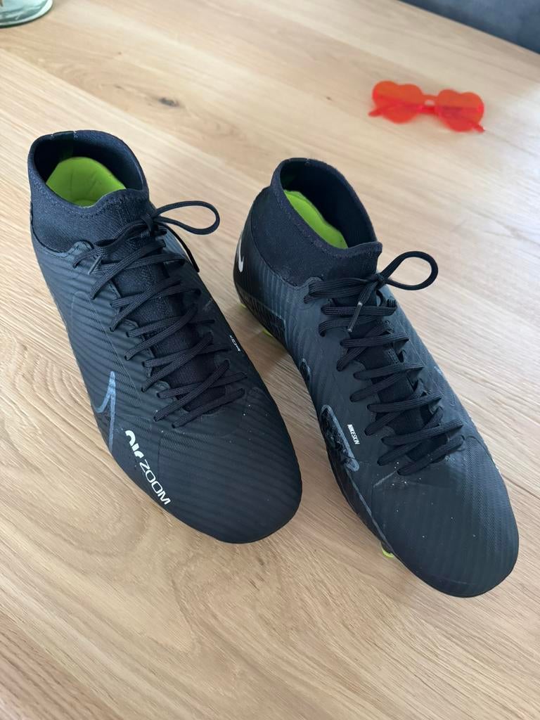 Nike voetbalschoenen, Sport en Fitness, Voetbal, Ophalen, Schoenen, Maat L, Zo goed als nieuw