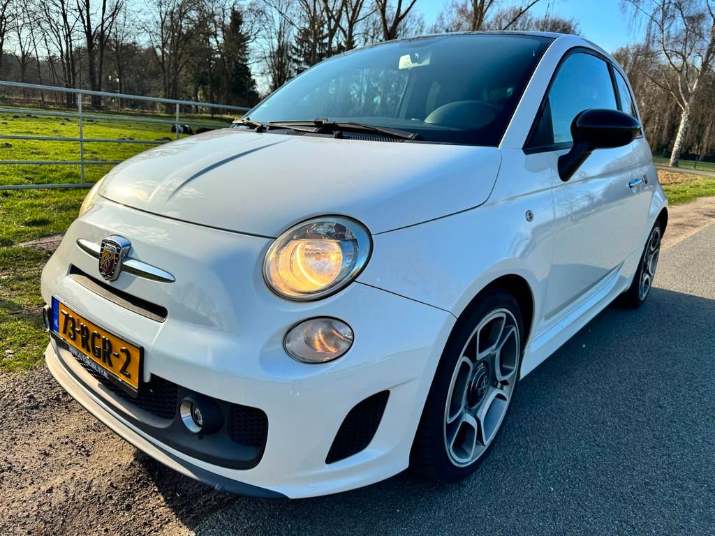 Fiat 500 1.4-16V Abarth dealer onderh. cruise control, panod, Auto's, Fiat, Euro 5, Zwart, 4 cilinders, Wit