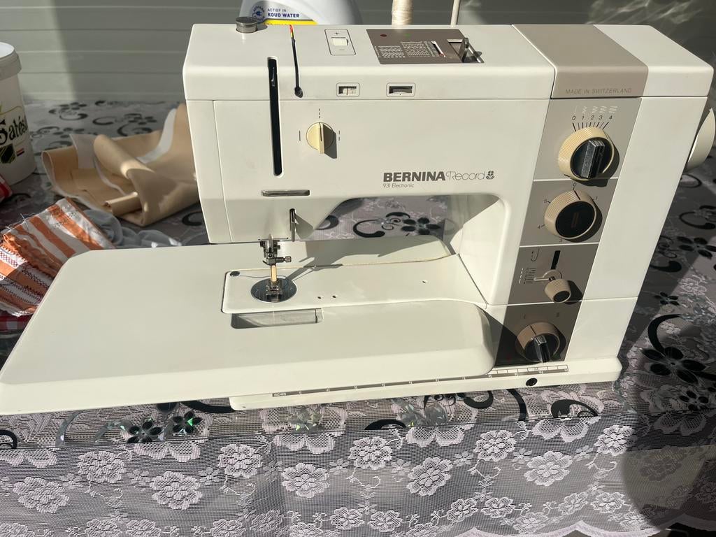 Bernina 931 Record Naaimachine, Ophalen of Verzenden, Zo goed als nieuw, Naaimachine, Bernina