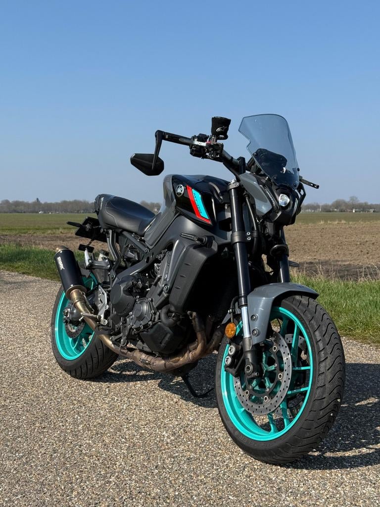 Yamaha MT 09 - 2022 - ABS - Comfort Zadel en Shark Uitlaat, Motorrijbewijs A, 3 cilinders, Meer dan 35 kW, Handgeschakeld