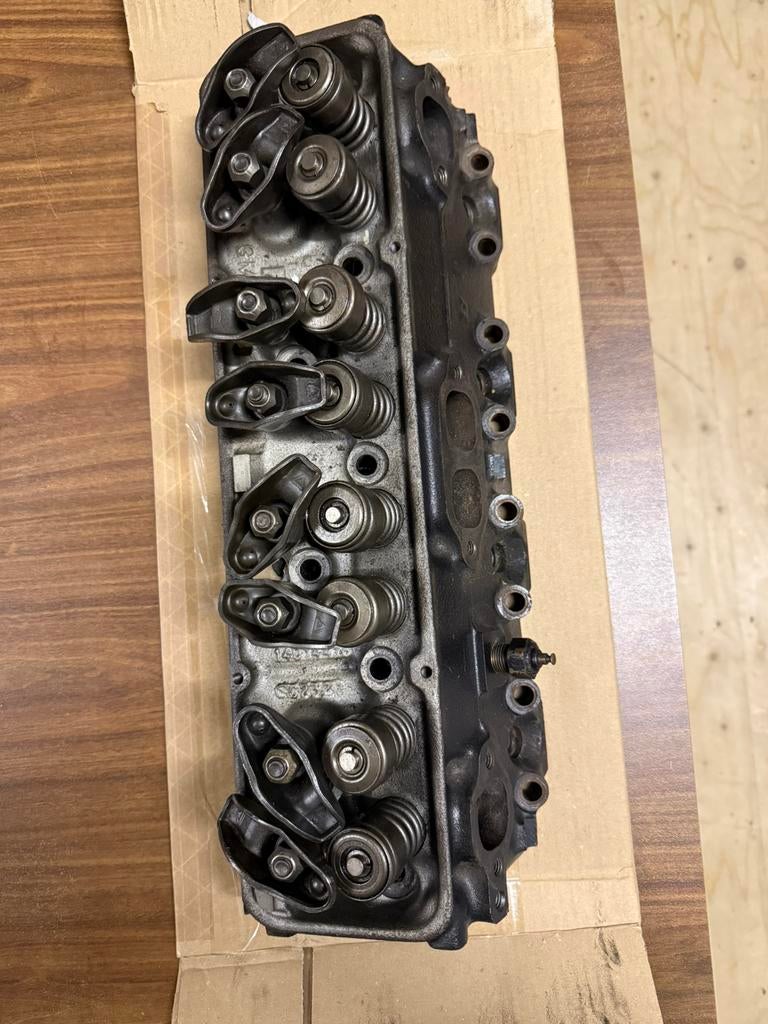 Te koop goed set cilinderkoppen Chevy small block 305 ci, Auto-onderdelen, Ophalen, Gebruikt, Amerikaanse onderdelen