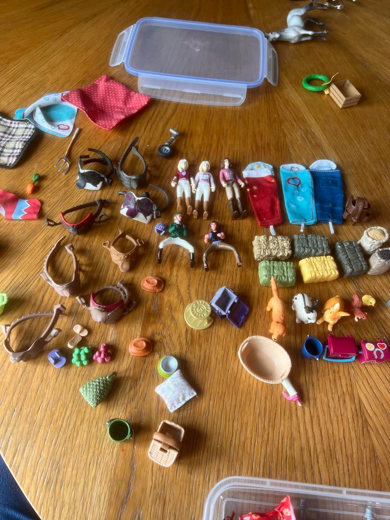 Grote set Schleich paarden, veulens en manege accessoires, Kinderen en Baby's, Speelgoed | Actiefiguren, Gebruikt, Ophalen