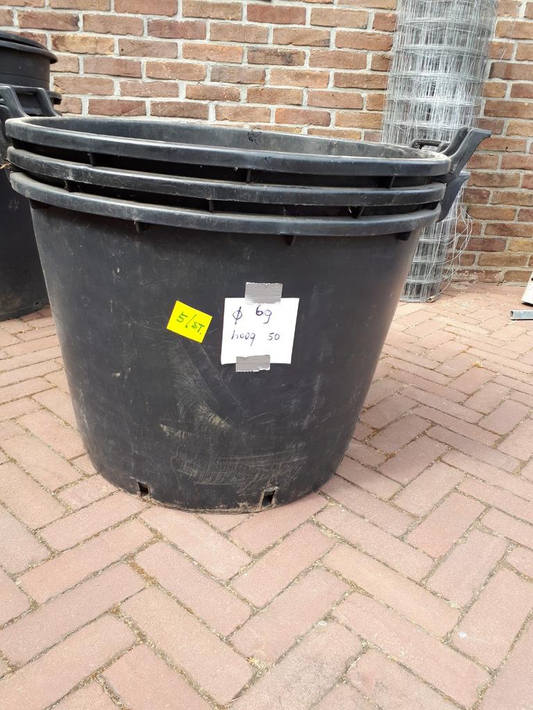 3 verschillende  maten prijs staat  per stuk vanaf 3euro, Tuin en Terras, Regentonnen, 150 liter of meer, Ophalen