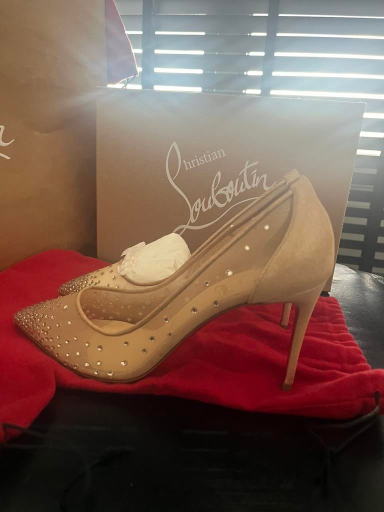 Louboutin pumps maat 37,5 85mm, Kleding | Dames, Ophalen of Verzenden, Zo goed als nieuw