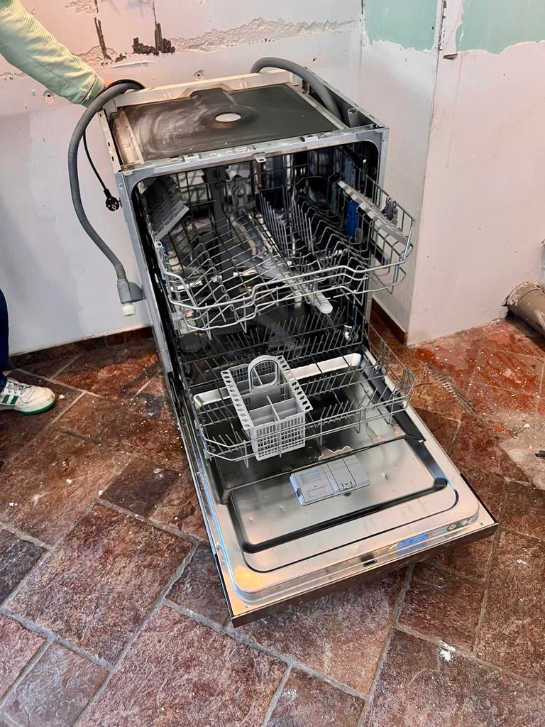 Vaatwasser in Limburg, Witgoed en Apparatuur, Gebruikt, Minder dan 85 cm, Ophalen of Verzenden, Inbouw