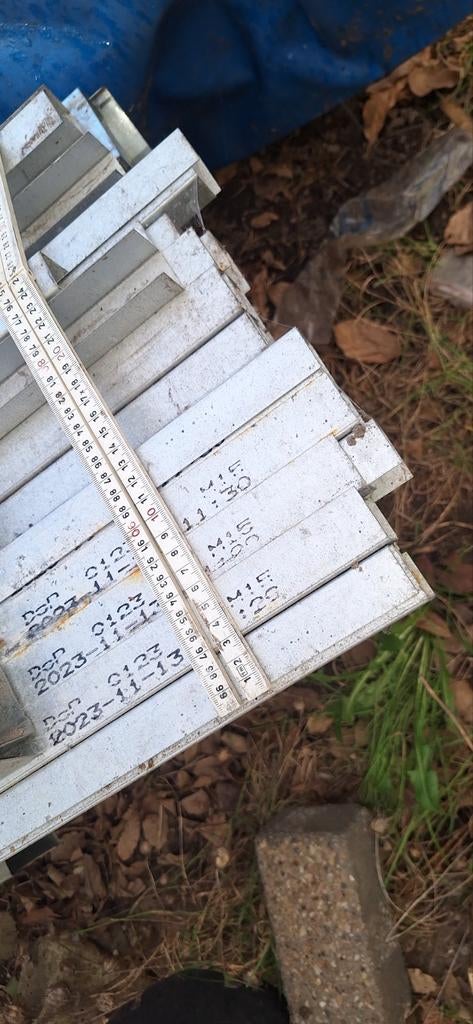 Metalen C75L profielen en hoekprofielen, Doe-het-zelf en Verbouw, Metalen, Ophalen