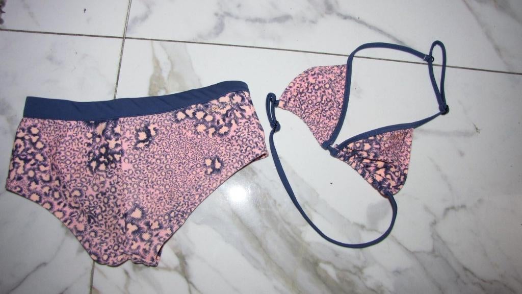 140 BRUNOTTI bikini blauw roze, Ophalen of Verzenden, Zo goed als nieuw, Meisje, Sport- of Zwemkleding