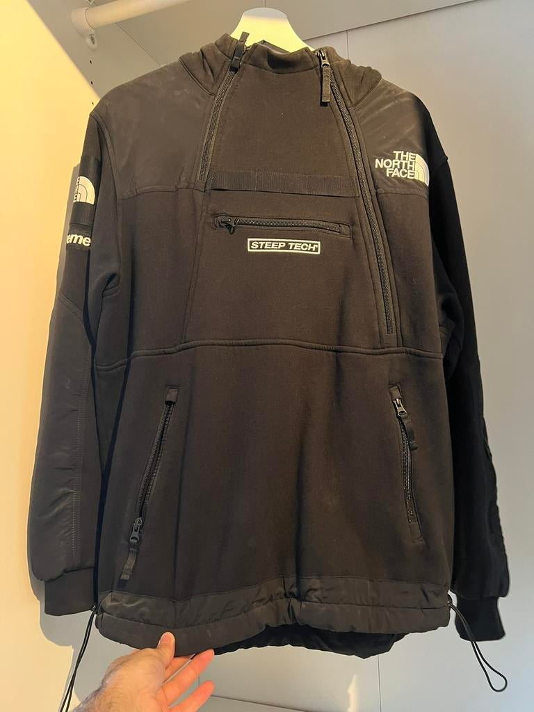 Supreme x TNF the north face steep tech Medium Black, Ophalen of Verzenden, Zo goed als nieuw, Maat 48/50 (M), Zwart